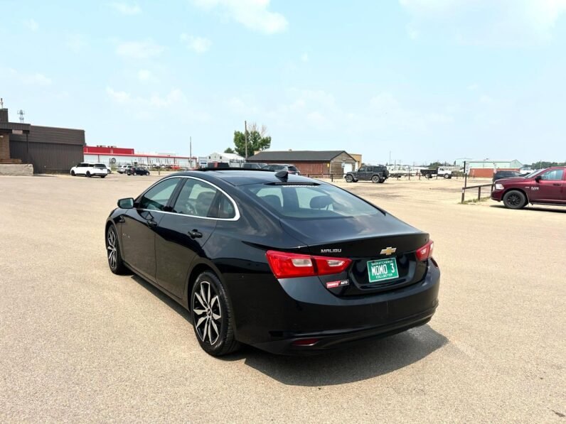 
								2017 Chevrolet Malibu Premier Sedan full									