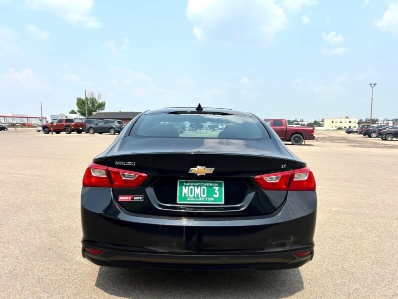 
								2017 Chevrolet Malibu Premier Sedan full									