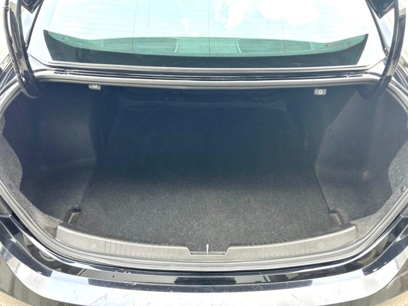 
								2017 Chevrolet Malibu Premier Sedan full									