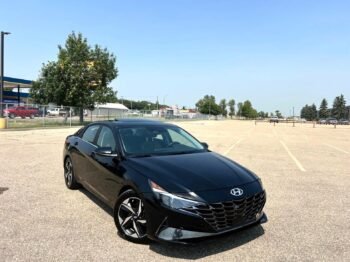 2023 Hyundai Elantra Luxury Sedan