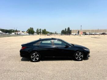 2023 Hyundai Elantra Luxury Sedan
