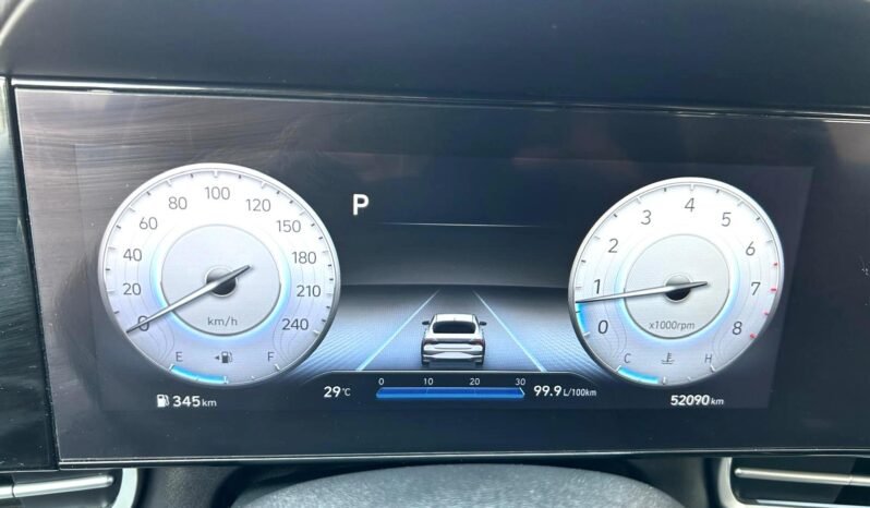 
								2023 Hyundai Elantra Luxury Sedan full									