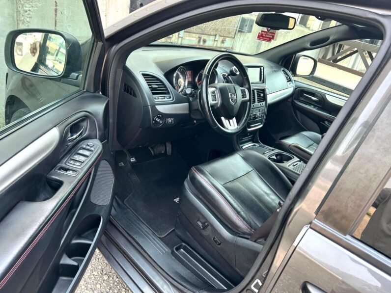 
								2016 Dodge Grand Caravan R/T Minivan full									