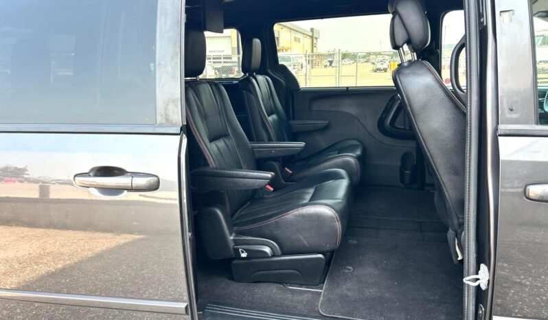 
								2016 Dodge Grand Caravan R/T Minivan full									