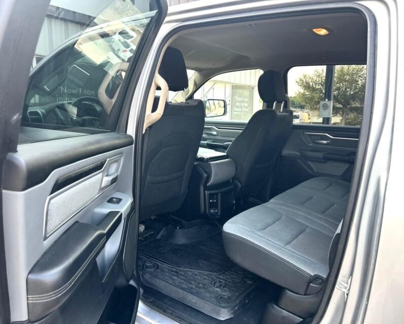 
								2019 Dodge Ram 1500 BigHorn Crewcab 4×4 Pickup Truck full									