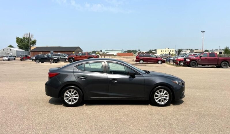 
								2015 Mazda3 Skyactiv Sedan full									