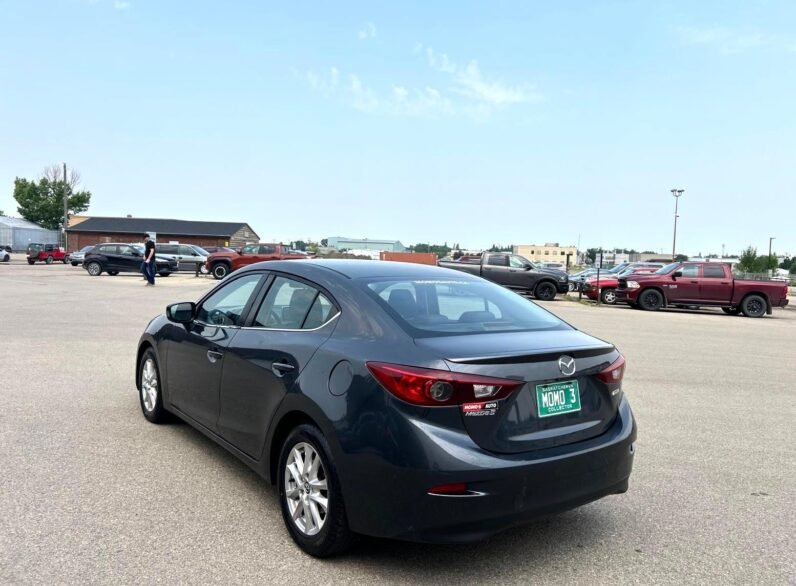 
								2015 Mazda3 Skyactiv Sedan full									
