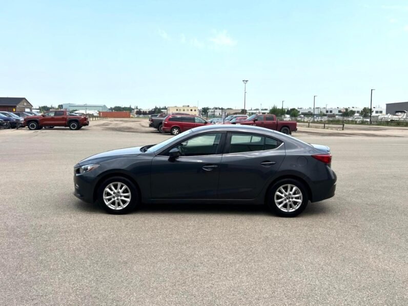 
								2015 Mazda3 Skyactiv Sedan full									