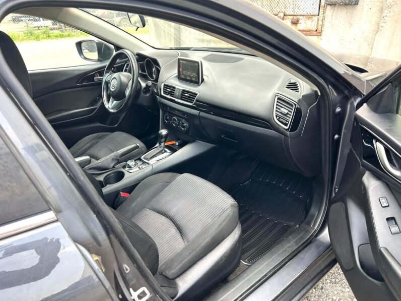 
								2015 Mazda3 Skyactiv Sedan full									