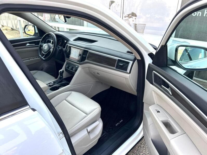 
								2019 Volkswagen Atlas AWD SUV full									