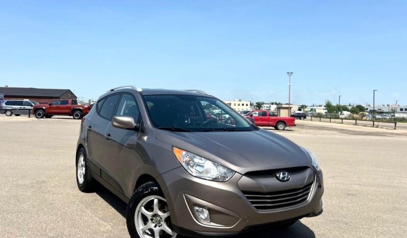 
								2013 Hyundai Tucson Limited AWD SUV. full									