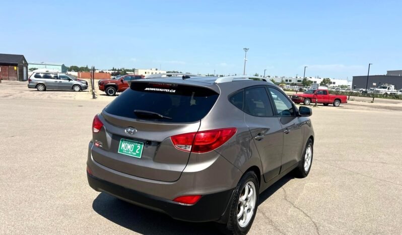 
								2013 Hyundai Tucson Limited AWD SUV. full									
