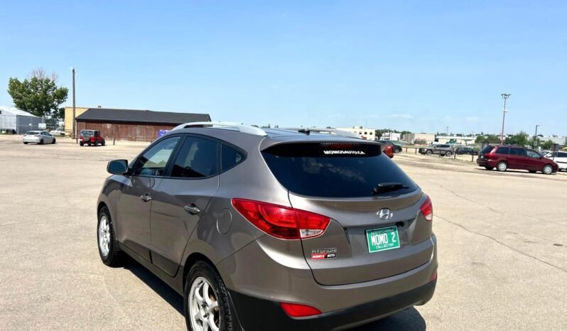 
								2013 Hyundai Tucson Limited AWD SUV. full									