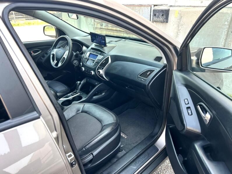 
								2013 Hyundai Tucson Limited AWD SUV. full									