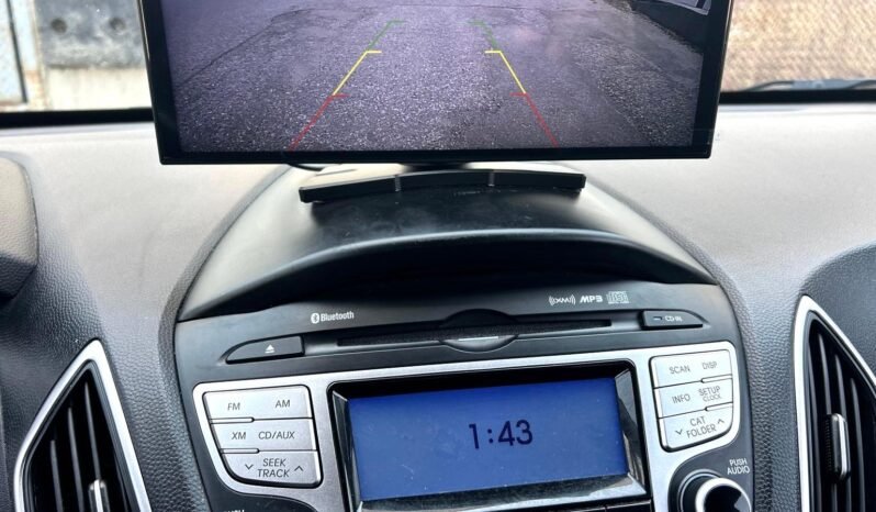 
								2013 Hyundai Tucson Limited AWD SUV. full									
