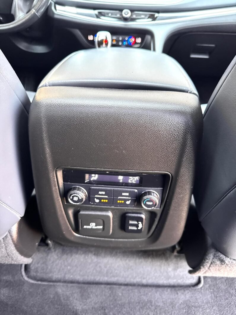 
								2018 Buick Enclave Premium AWD SUV full									