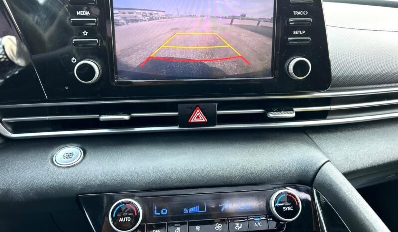 
								2021 Hyundai Elantra Hybrid Limited Sedan full									