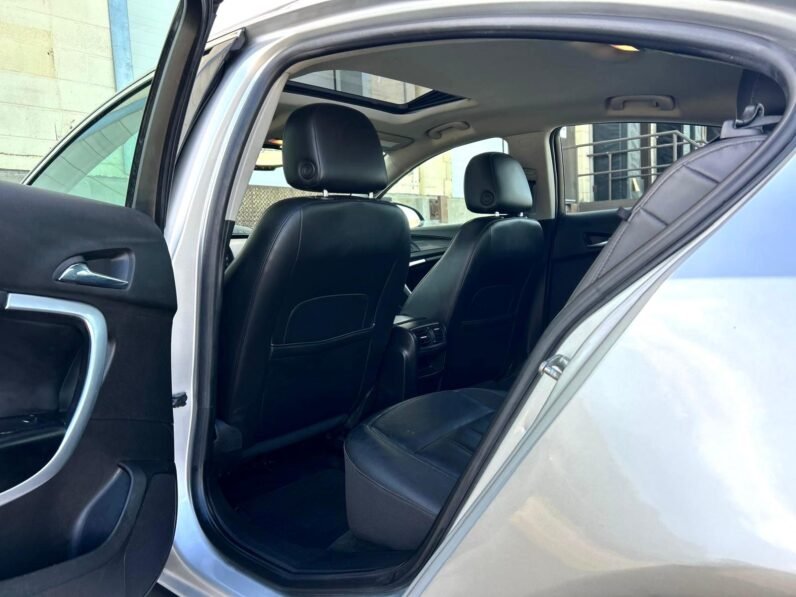 
								2017 Buick Regal Limited AWD Sedan full									