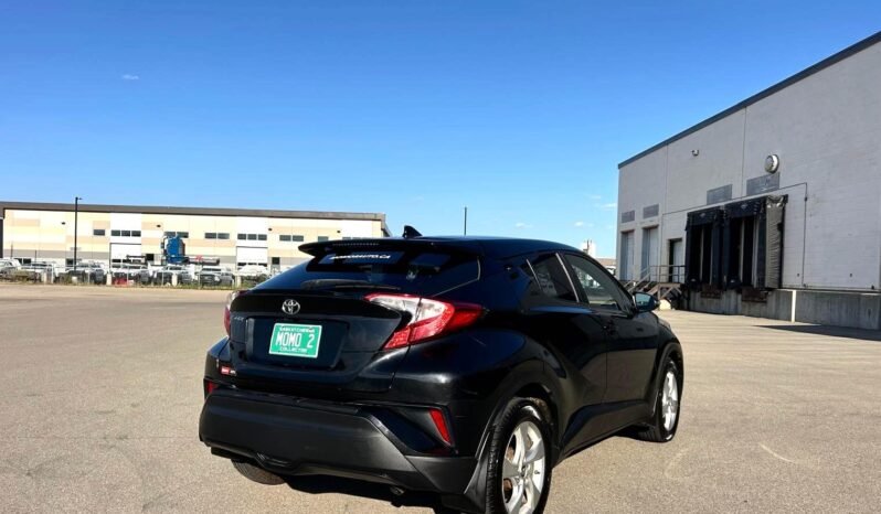 
								2018 Toyota C-HR XLE SUV full									