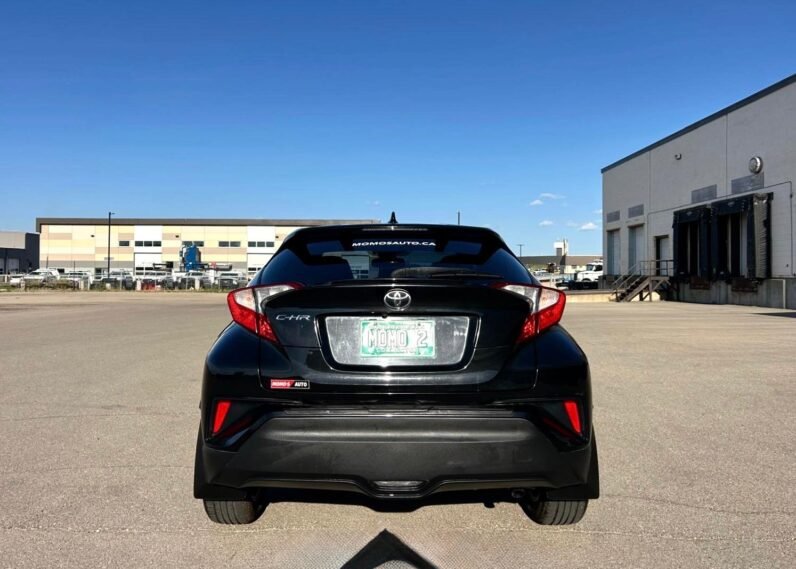 
								2018 Toyota C-HR XLE SUV full									