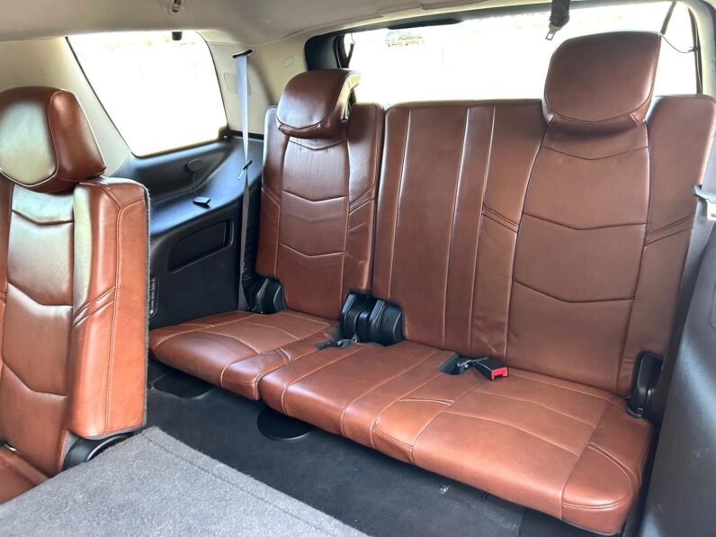 
								2015 Cadillac Escalade Premium AWD SUV full									