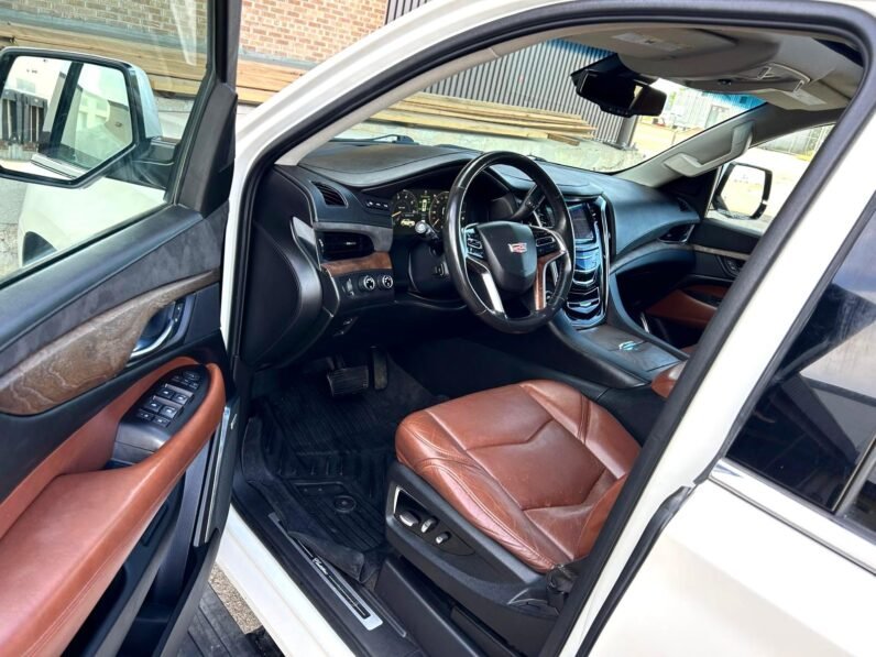 
								2015 Cadillac Escalade Premium AWD SUV full									