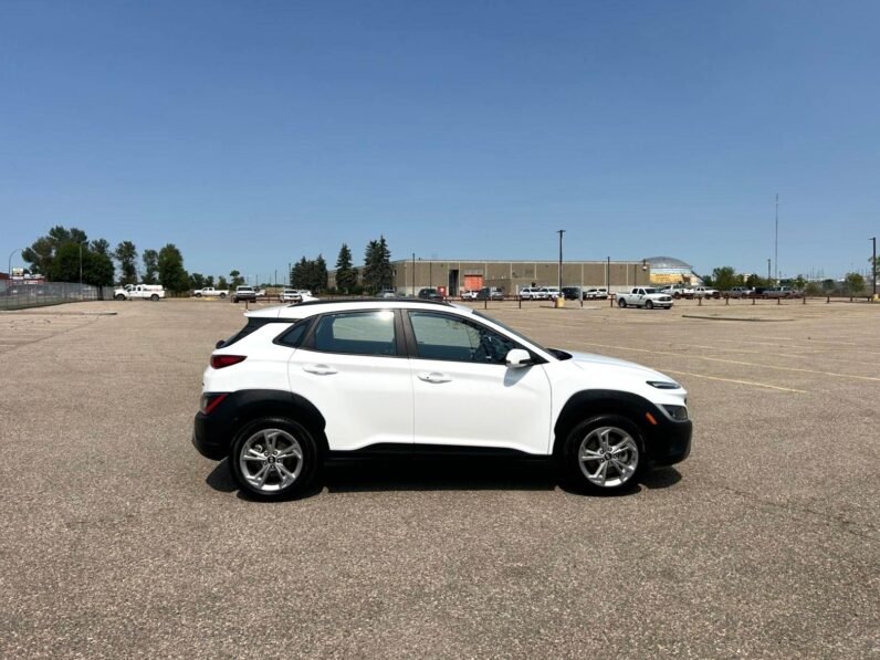 
								2022 Hyundai Kona Preferred AWD SUV full									