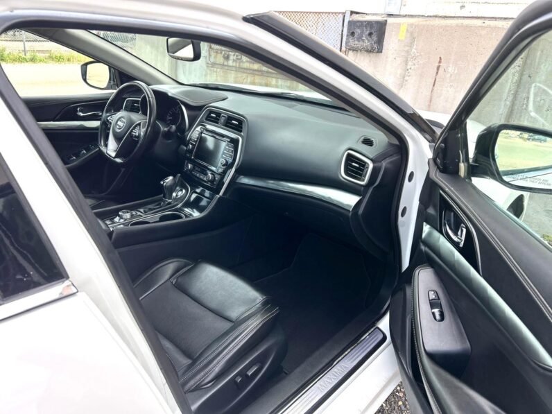 
								2019 Nissan Maxima SL Sedan full									