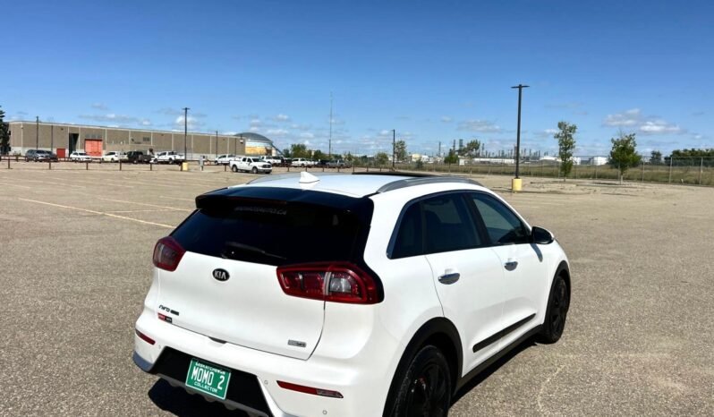
								2018 Kia Niro Hybrid SX Touring SUV full									