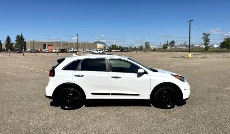 
								2018 Kia Niro Hybrid SX Touring SUV full									
