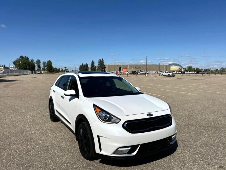 
								2018 Kia Niro Hybrid SX Touring SUV full									