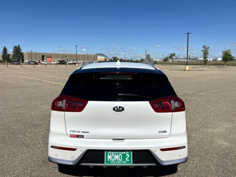 
								2018 Kia Niro Hybrid SX Touring SUV full									