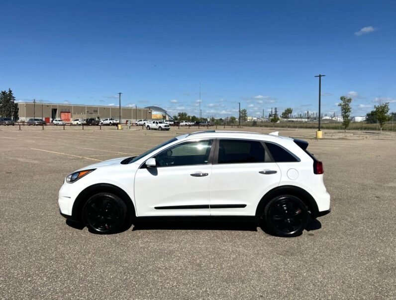 
								2018 Kia Niro Hybrid SX Touring SUV full									