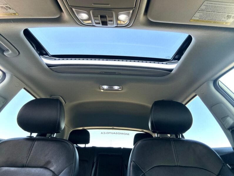 
								2018 Kia Niro Hybrid SX Touring SUV full									