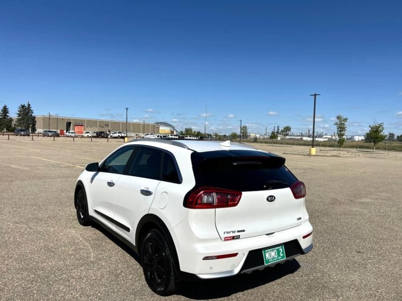 
								2018 Kia Niro Hybrid SX Touring SUV full									