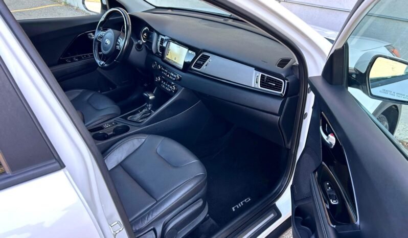 
								2018 Kia Niro Hybrid SX Touring SUV full									