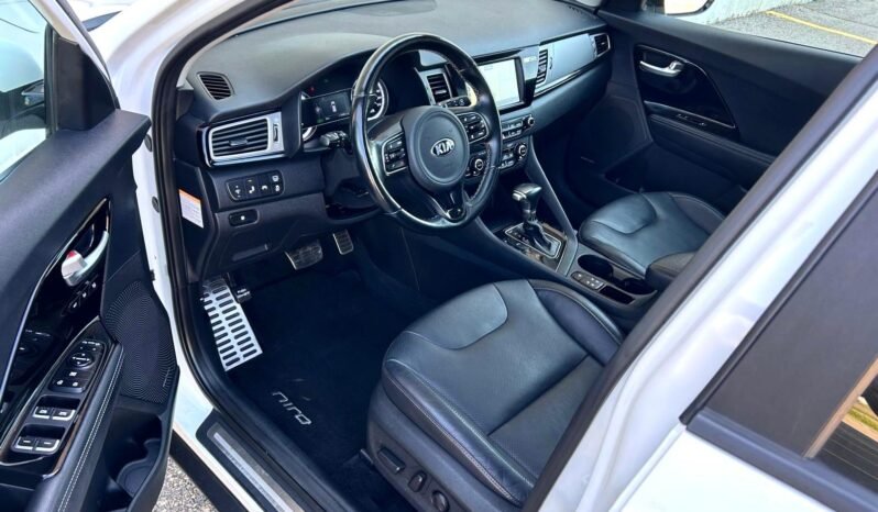 
								2018 Kia Niro Hybrid SX Touring SUV full									