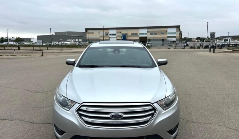 
								2016 Ford Taurus Limited AWD Sedan full									