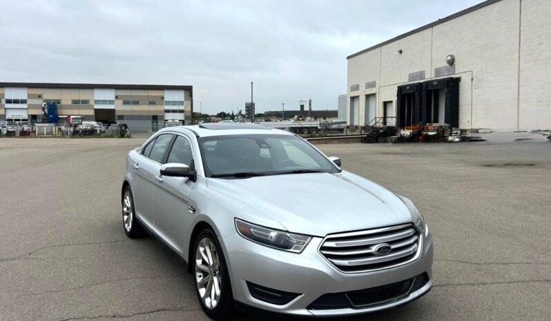 
								2016 Ford Taurus Limited AWD Sedan full									