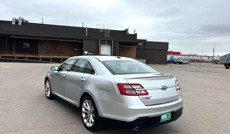 
								2016 Ford Taurus Limited AWD Sedan full									