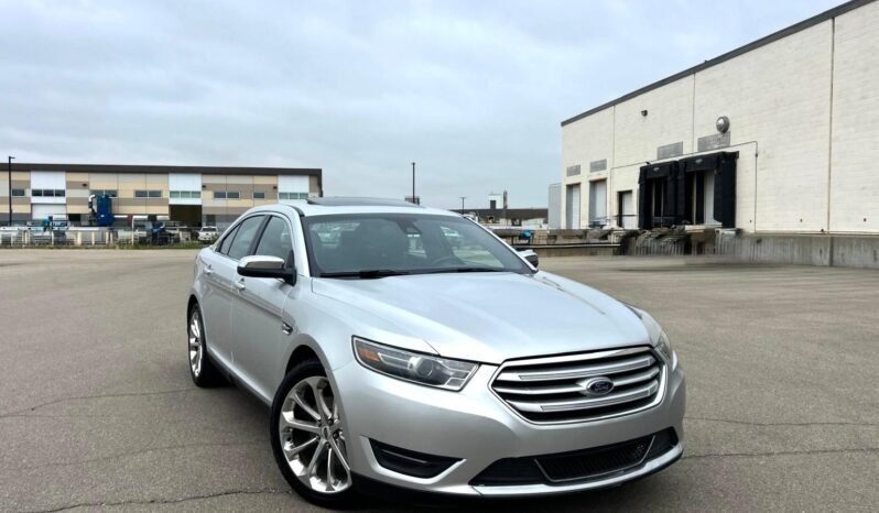 
								2016 Ford Taurus Limited AWD Sedan full									