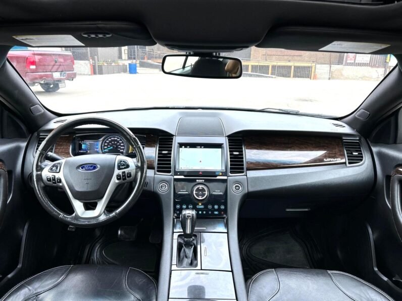 
								2016 Ford Taurus Limited AWD Sedan full									