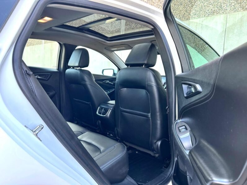 
								2017 Chevrolet Malibu LT Sedan full									
