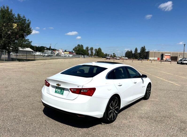 
								2017 Chevrolet Malibu LT Sedan full									