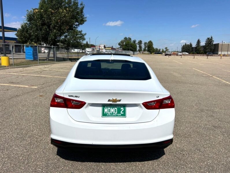 
								2017 Chevrolet Malibu LT Sedan full									
