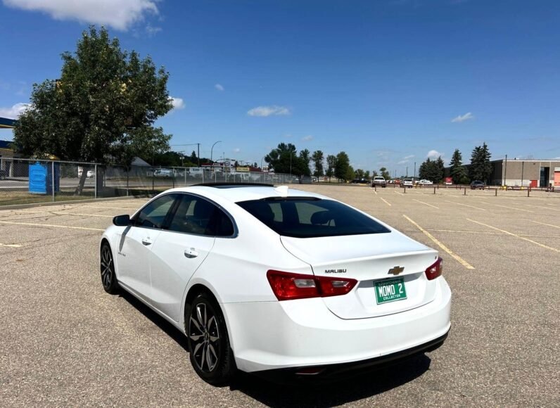 
								2017 Chevrolet Malibu LT Sedan full									