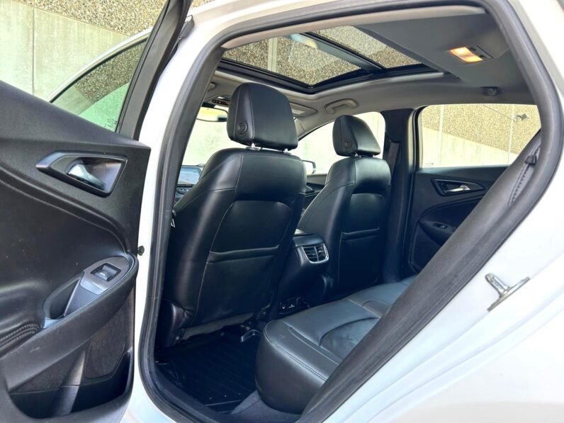 
								2017 Chevrolet Malibu LT Sedan full									