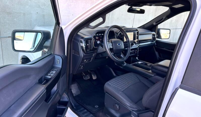 
								2021 Ford F-150 STX Crewcab 4×4 Pickup Truck full									