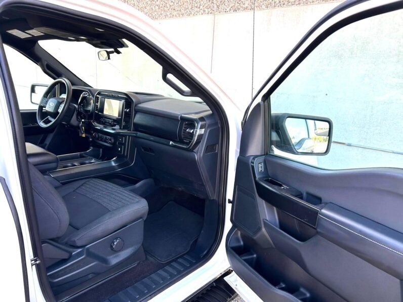 
								2021 Ford F-150 STX Crewcab 4×4 Pickup Truck full									