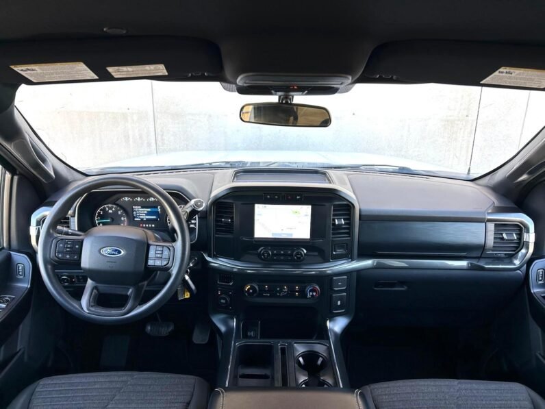 
								2021 Ford F-150 STX Crewcab 4×4 Pickup Truck full									